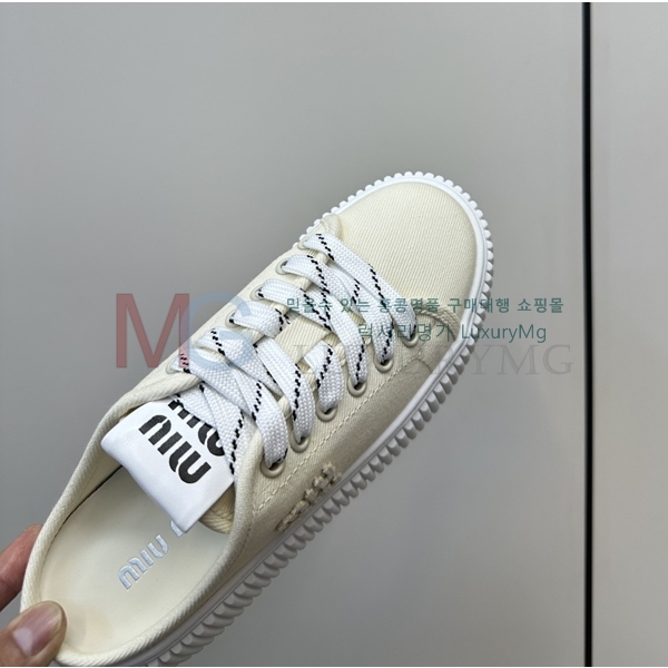 ̿̿   MK671224-4