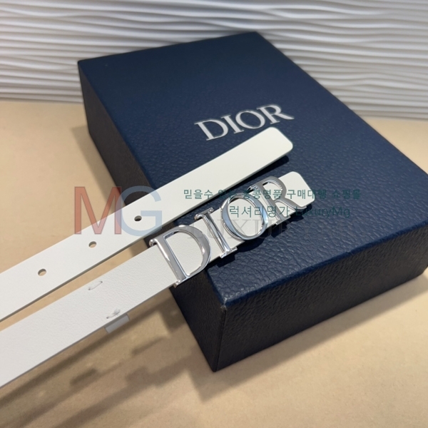   ƮDI4652170-4