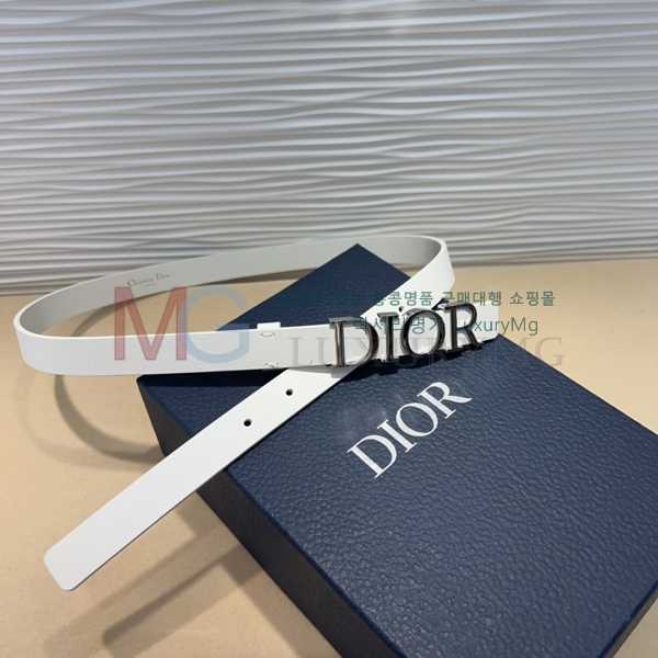   ƮDI4652170-4