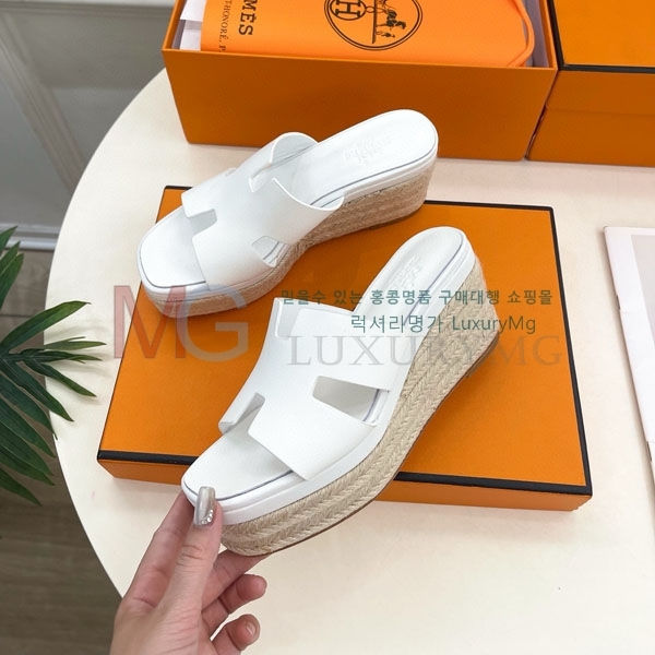 ޽   8HE011854-2