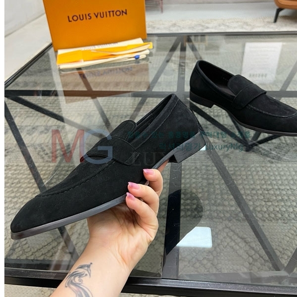 ̺   LV770236-4