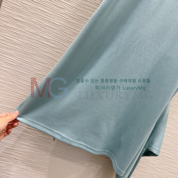   ǽ D25253646-1