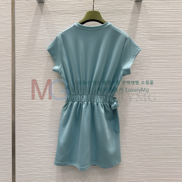   ǽ D25253646-1