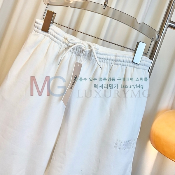    MJ254216-4