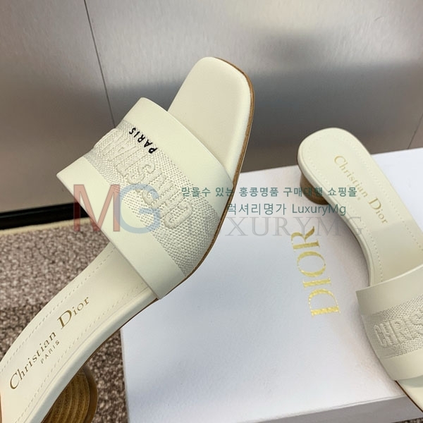     DI657780-6