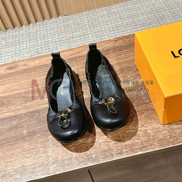 ̺  ÷ LV807702-1