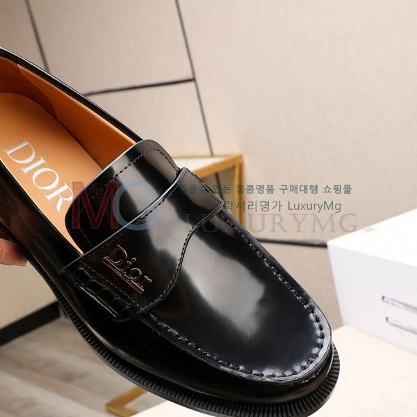   屸 DR066025