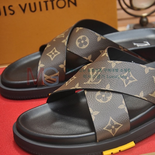 ̺   LV241118