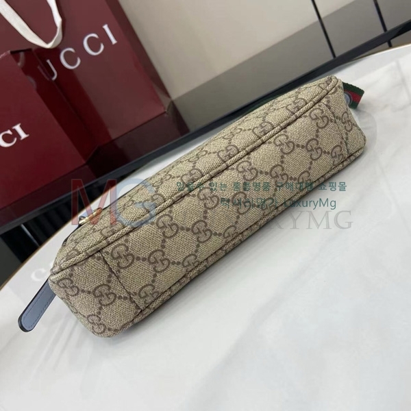  GG    815218-6