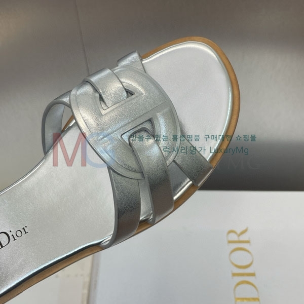    D1R6603-1