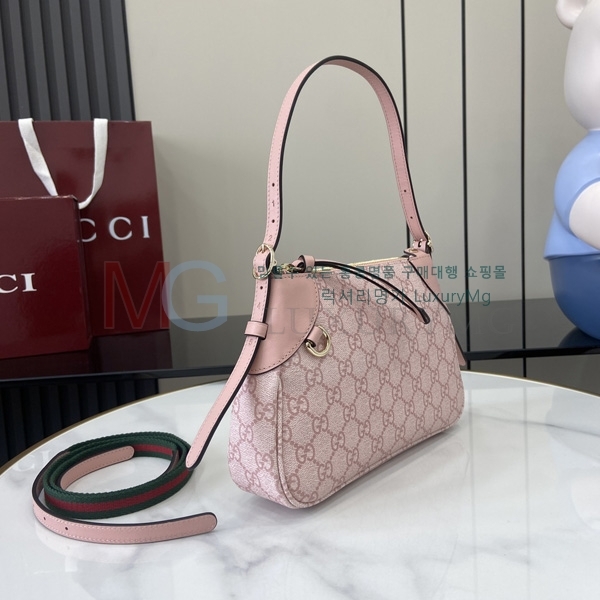  GG    815218-4