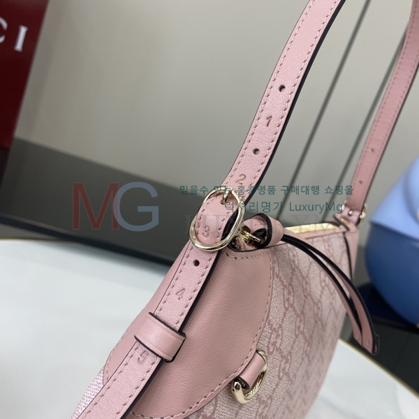  GG    815218-4