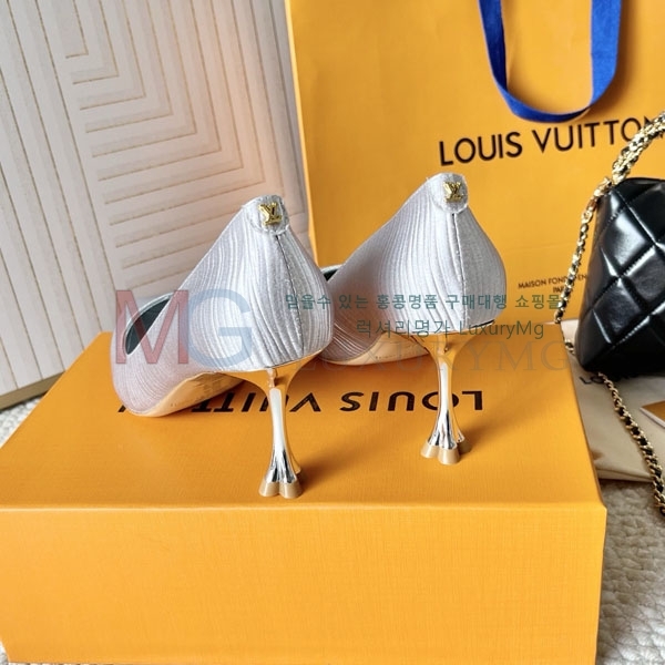 ̺   LV533306-3
