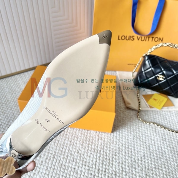 ̺   LV533306-1