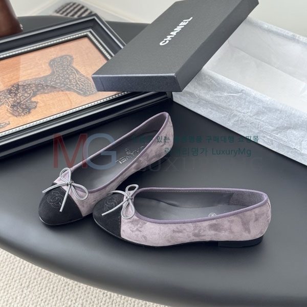 * ÷ CY990703-5