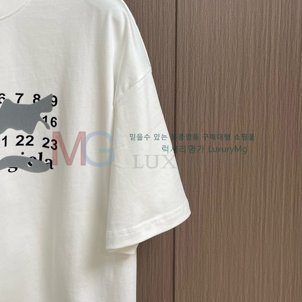   Ƽ 489628-1