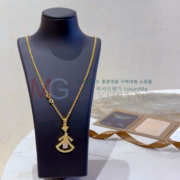  Ұ  B526217-4