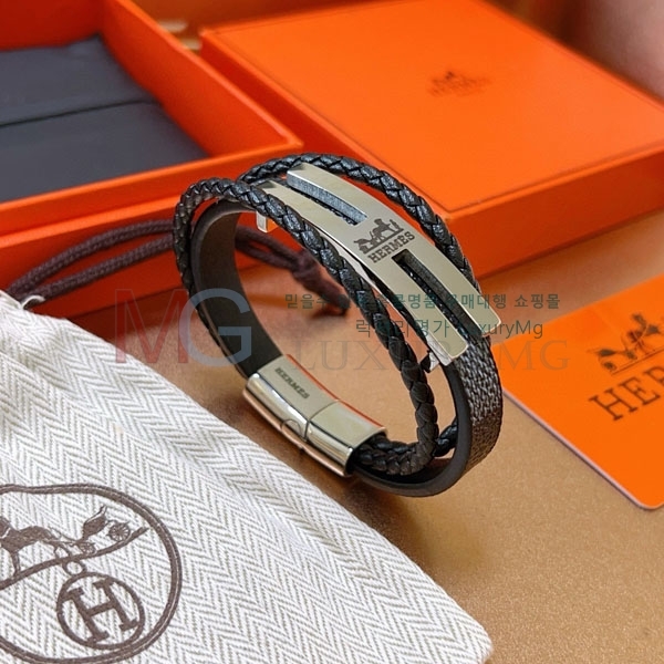 ޽  HE678543-1