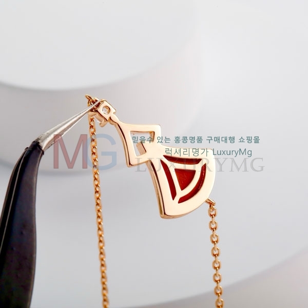 Ұ  BV131574