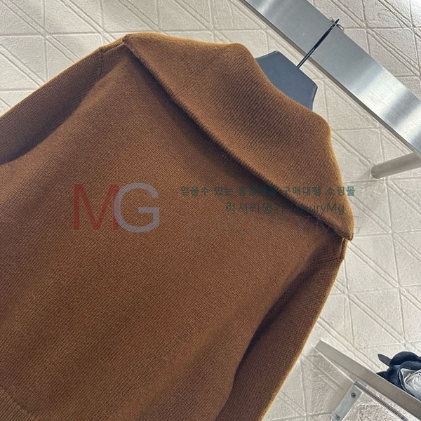  ̿̿  MIU551740-2