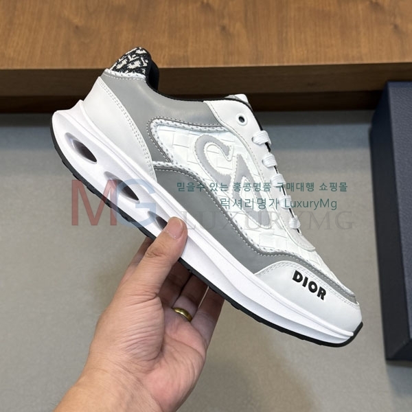   Ŀ DR990688-1