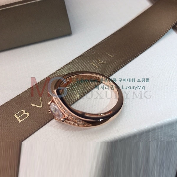 Ұ  BV641733-3