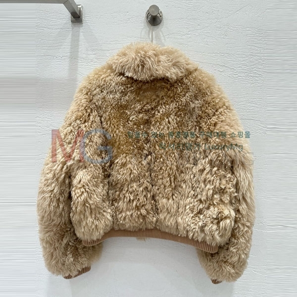  ̿̿ þ   MIU245645-1