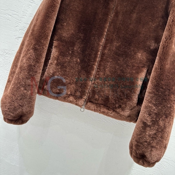  η** þ   LP2348806-6