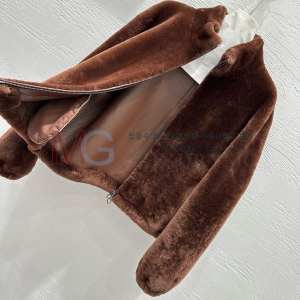  η** þ   LP2348806-6