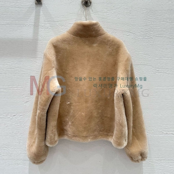  η** þ   LP2348806-7