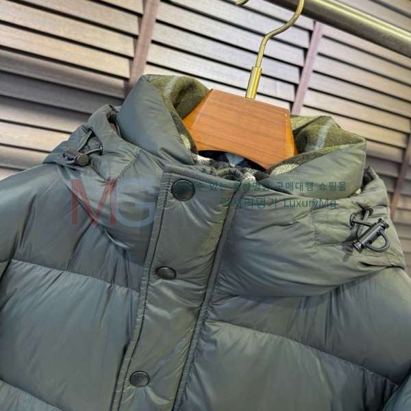   ٿ е 8369574-3
