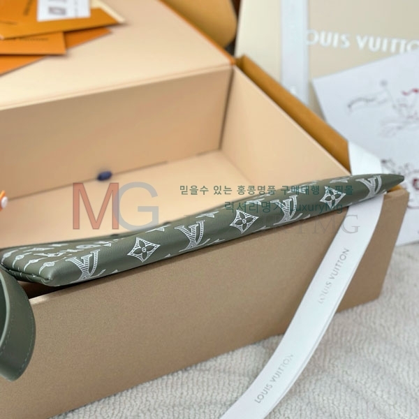 ̺ Ʈ  Ŀġ M81570-301