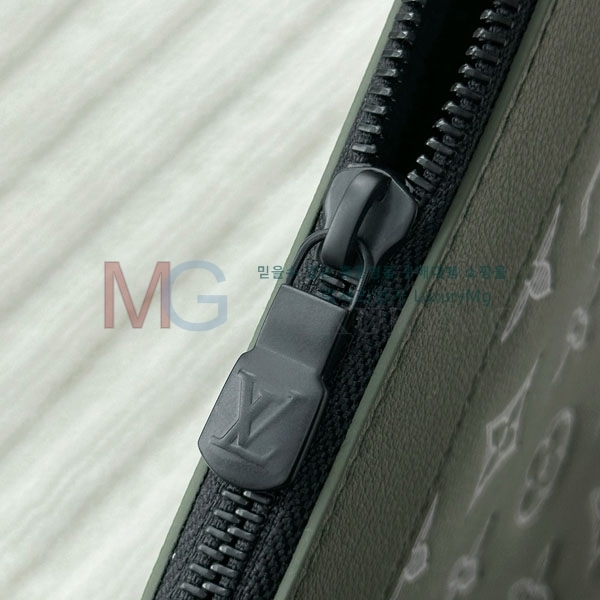 ̺ Ʈ  Ŀġ M81570-301