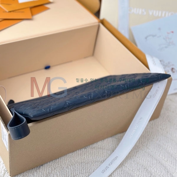 ̺ Ʈ  Ŀġ M81570-306