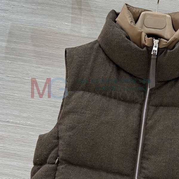  η** ٿ е  LP234503-7