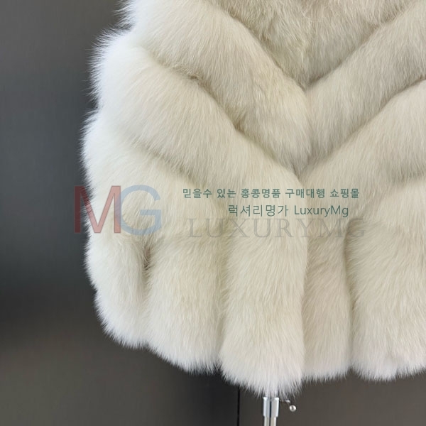   þ    DO8234077-4