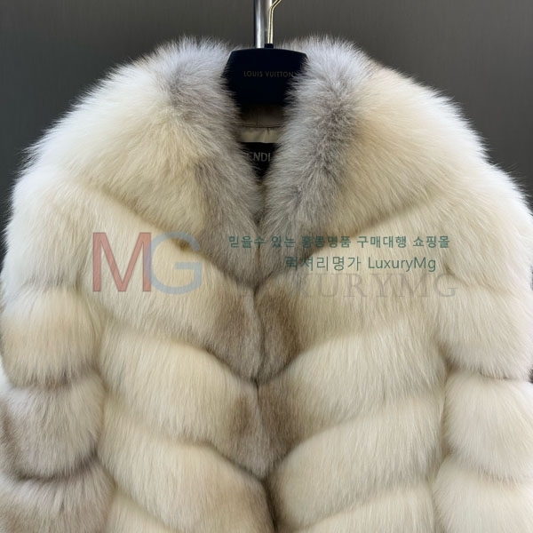   þ   FEND234008-5