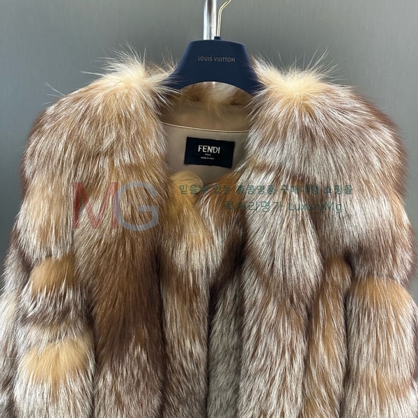   þ   FEND234008-6