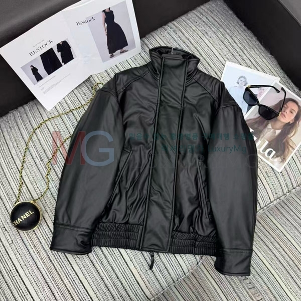  ũ Ʃ е  AU2346360-1