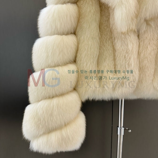   þ   DO8234077-10