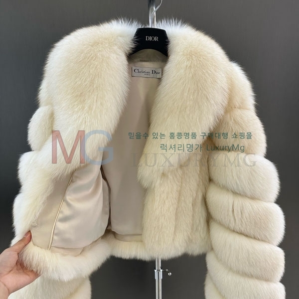   þ   DO8234077-10