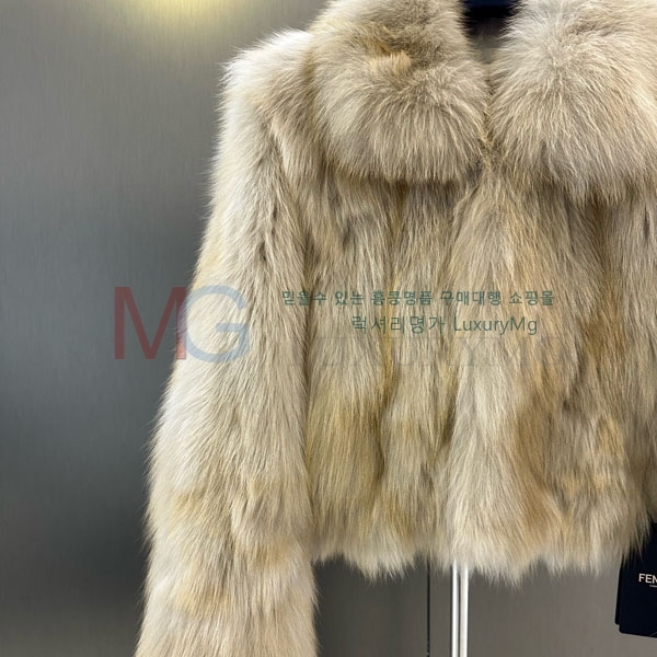   þ   FEND234008-7