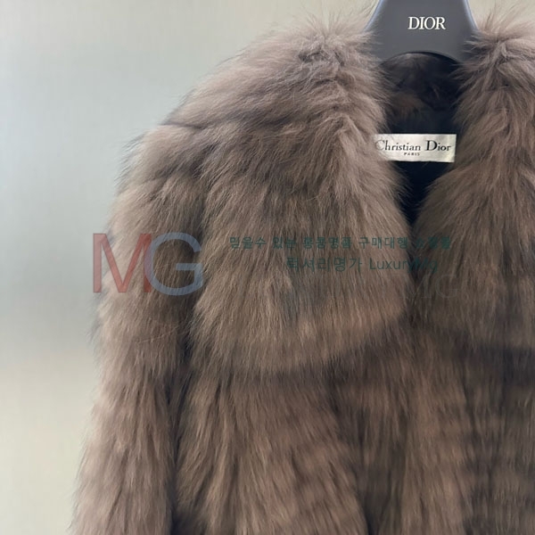   þ   DO8234077-11