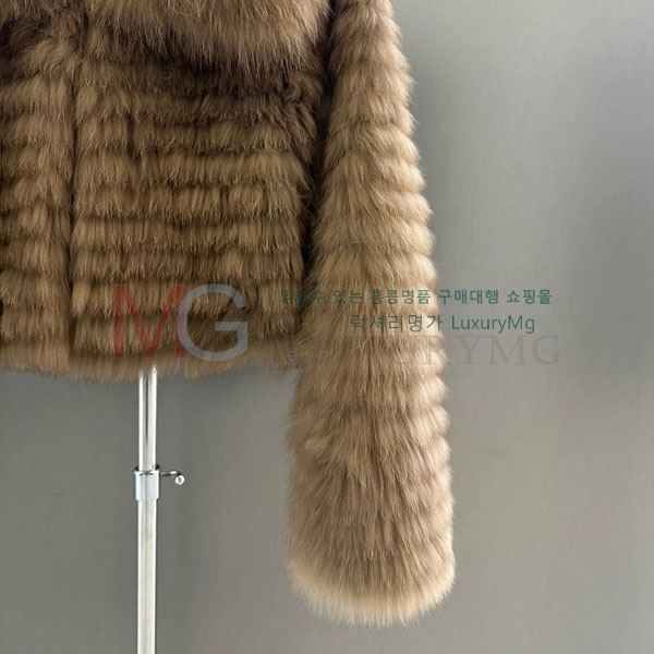   þ   DO8234077-12