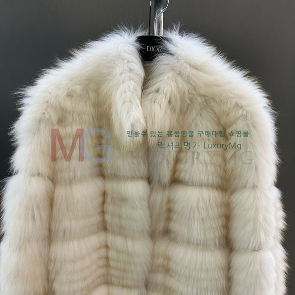   þ   DO8234077-15