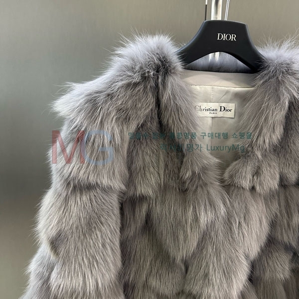   þ   DO8234077-17