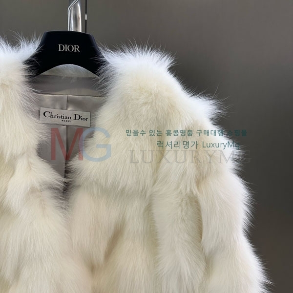   þ   DO8234077-20