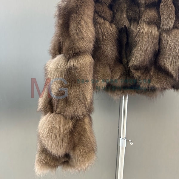   þ   DO8234077-23