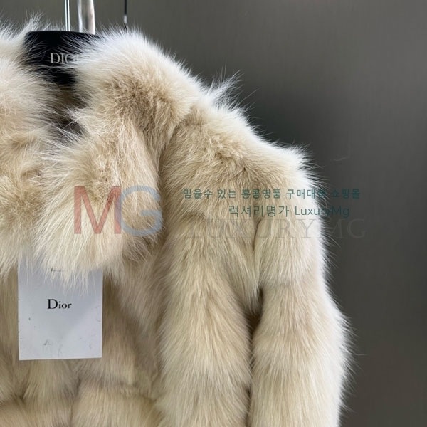   þ   DO8234077-24