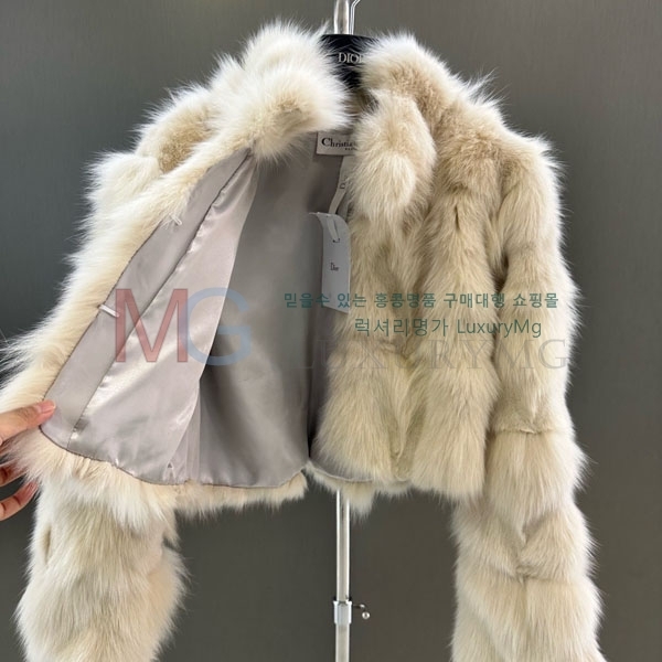   þ   DO8234077-24